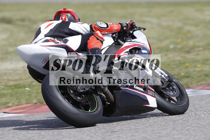 Archiv-2025/07 19.04.2025 Speer Racing ADR/Gruppe gelb/backside